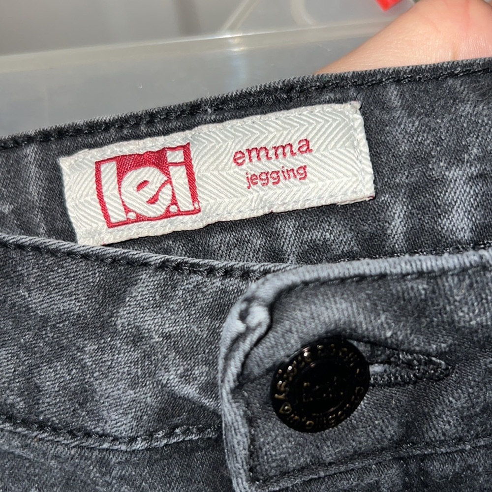 L.e.I. Jeans - Picture 3 of 4